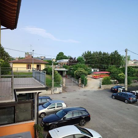 Vittoria Rooms Peschiera Peschiera del Garda Exterior foto