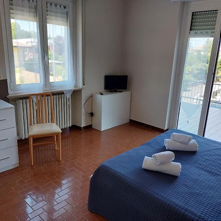 Vittoria Rooms Peschiera Peschiera del Garda Exterior foto