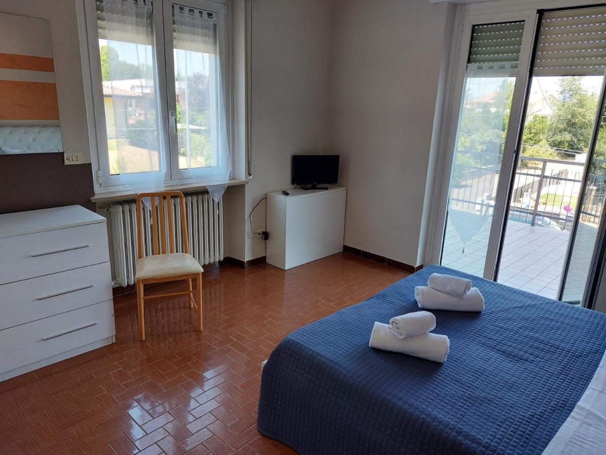 Vittoria Rooms Peschiera Peschiera del Garda Exterior foto