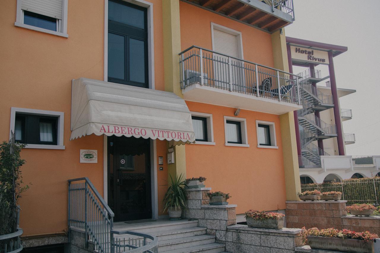 Vittoria Rooms Peschiera Peschiera del Garda Exterior foto