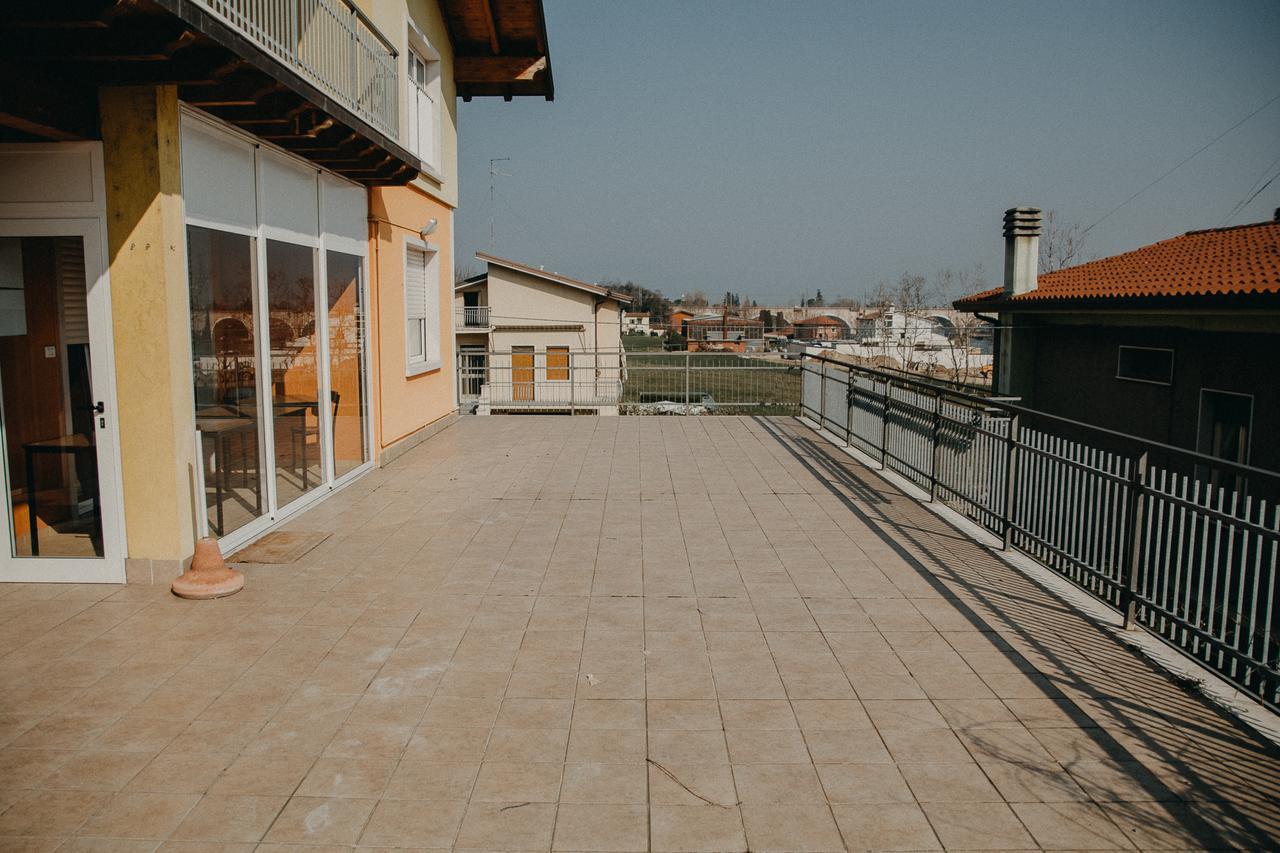 Vittoria Rooms Peschiera Peschiera del Garda Exterior foto