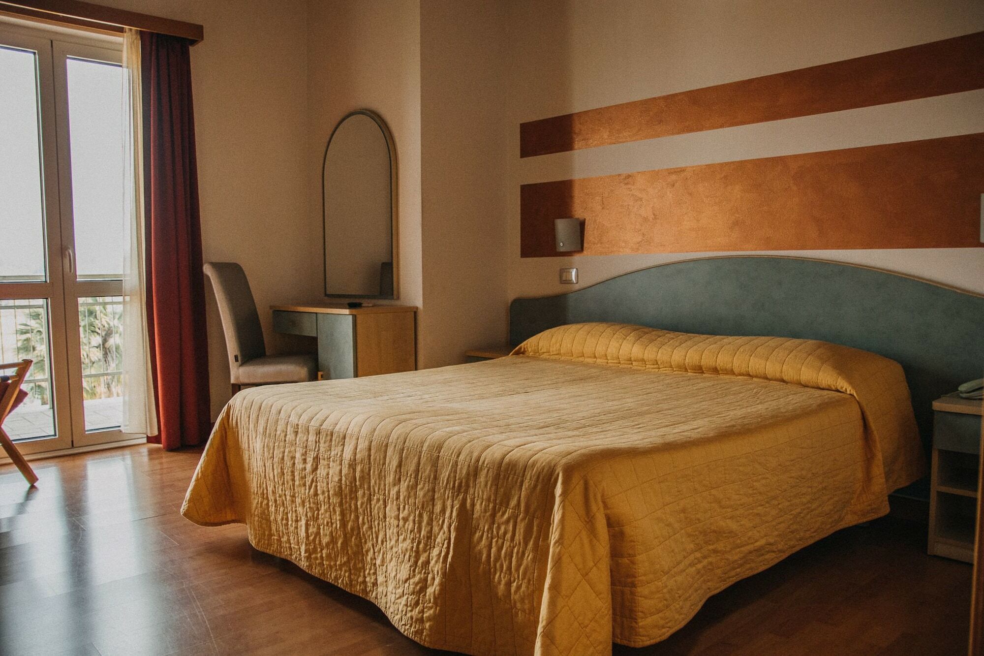 Vittoria Rooms Peschiera Peschiera del Garda Exterior foto